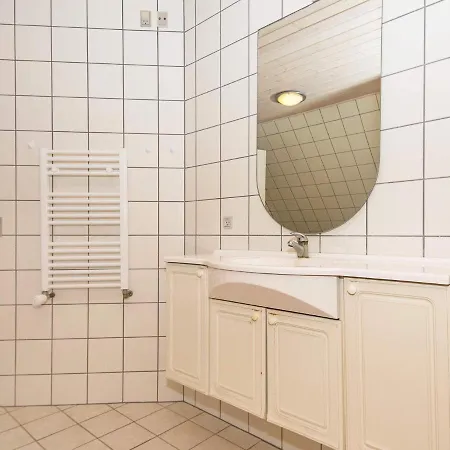 20 Person In Nordborg-by Traum נורדבורג